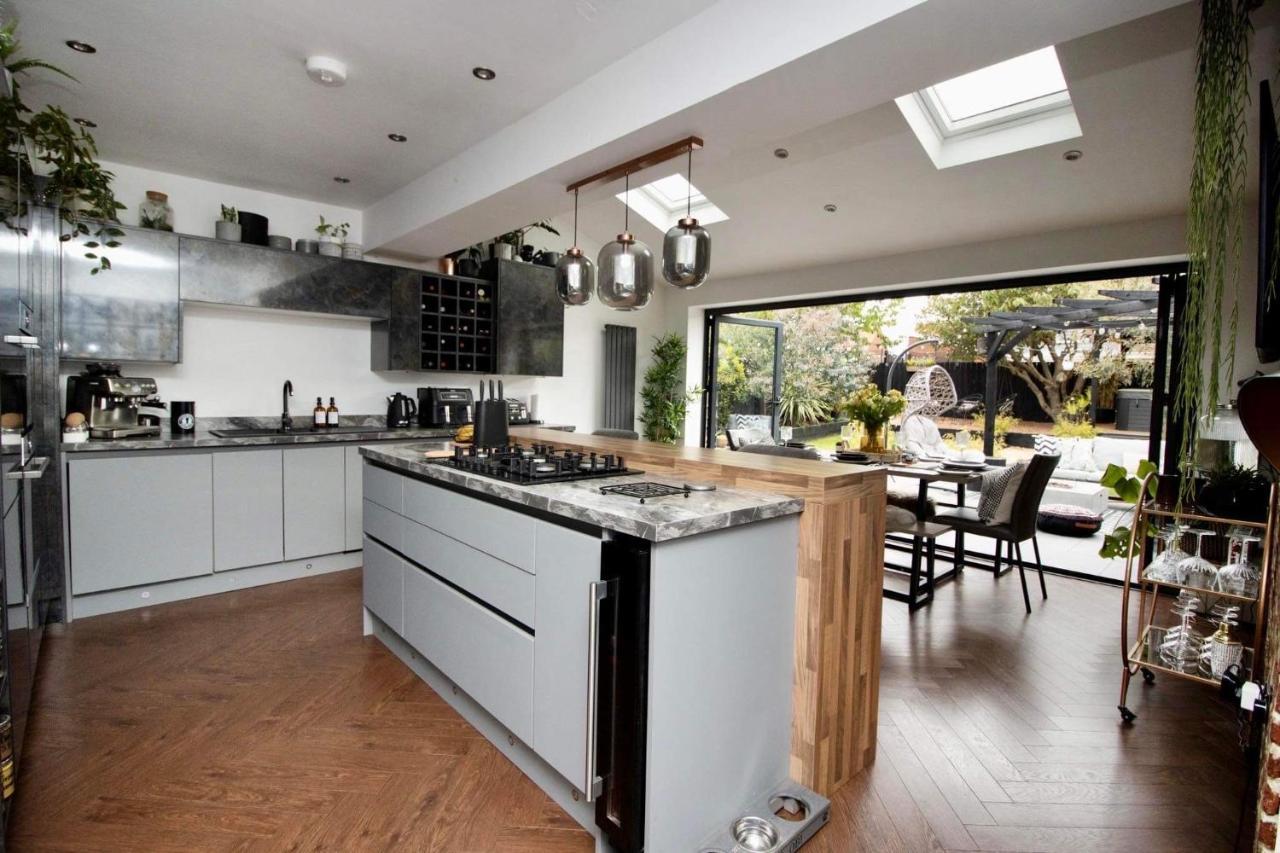 The Longsands Home- Coastal Retreat With Hot Tub Cullercoats Exterior photo